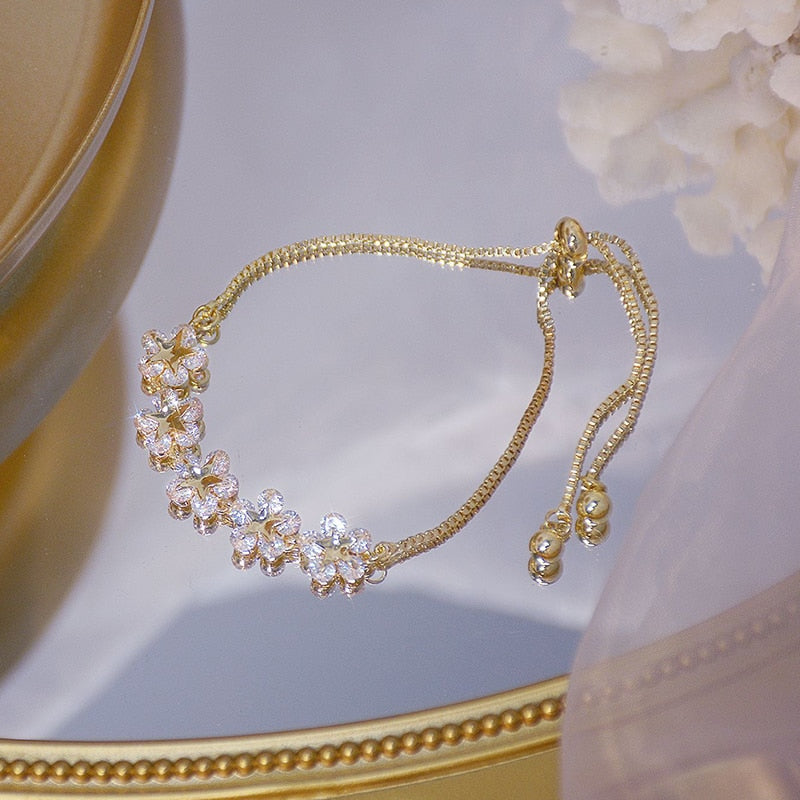 Zircon 14K Gold Flower Bracelet