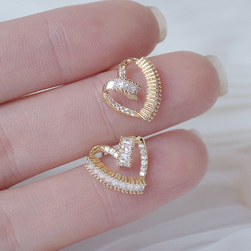 14K Gold Twist Heart Earrings Zirconia