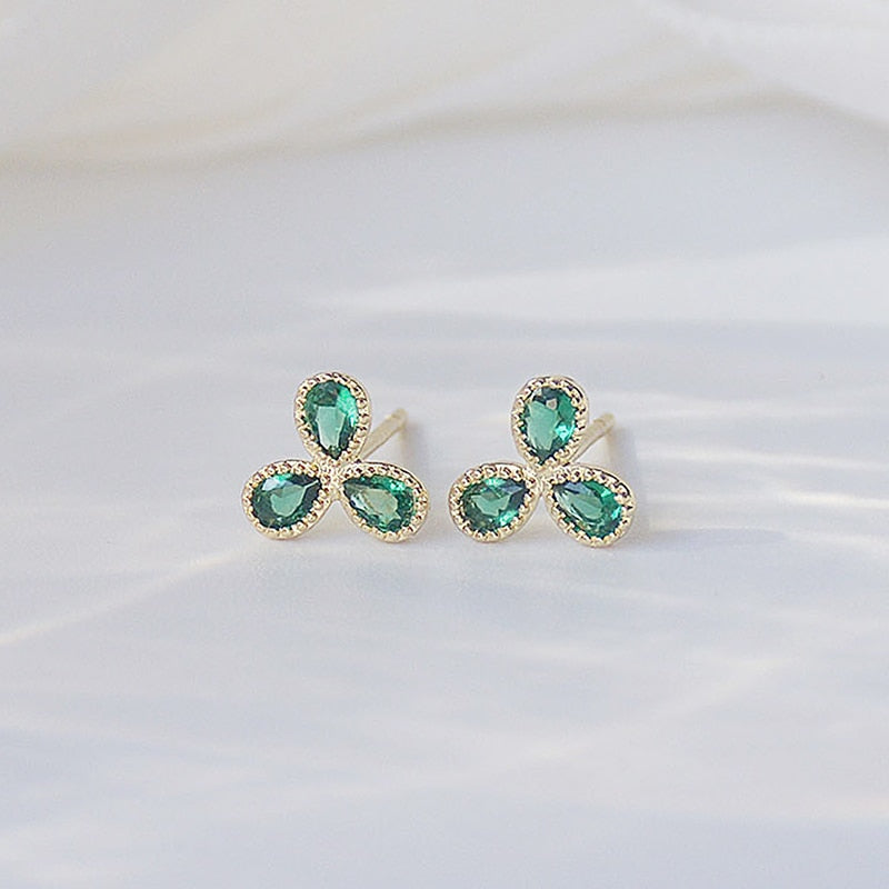 Elegant 14K gold earrings of green crystal with 3 leaves